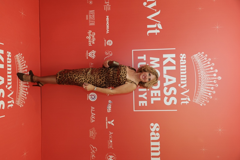 Sammyvit Klass Model Türkiye 2025 :  Ünlü �simler K�rm�z� Hal� ��kl���yla Oscar Gecesini Aratmad�